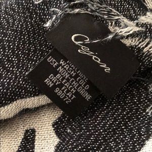 Cejon Accessories - Cejon Scarf - grey/silver with birds/flowers Cejon Accessories - Cejon Scarf - grey/silver with birds/flowers